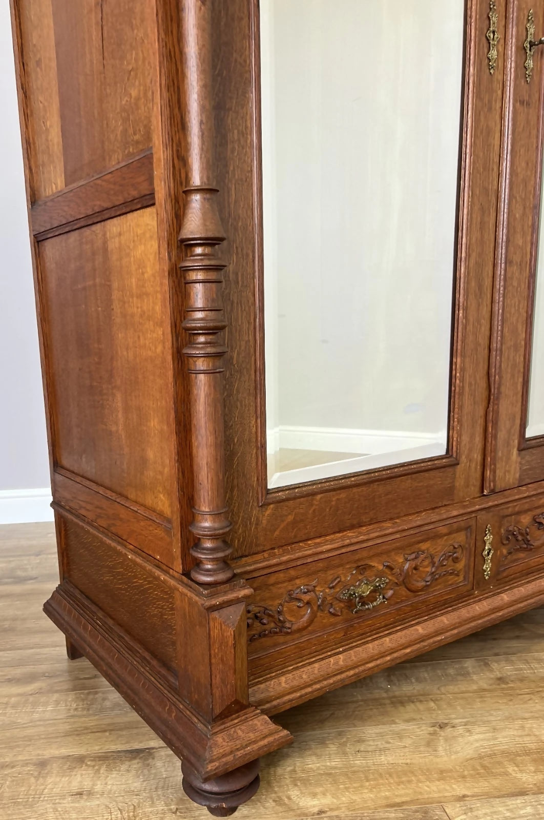 Wardrobe Antique French Oak Two Door Mirrored Carved Armoire Cabinet LOT 6153