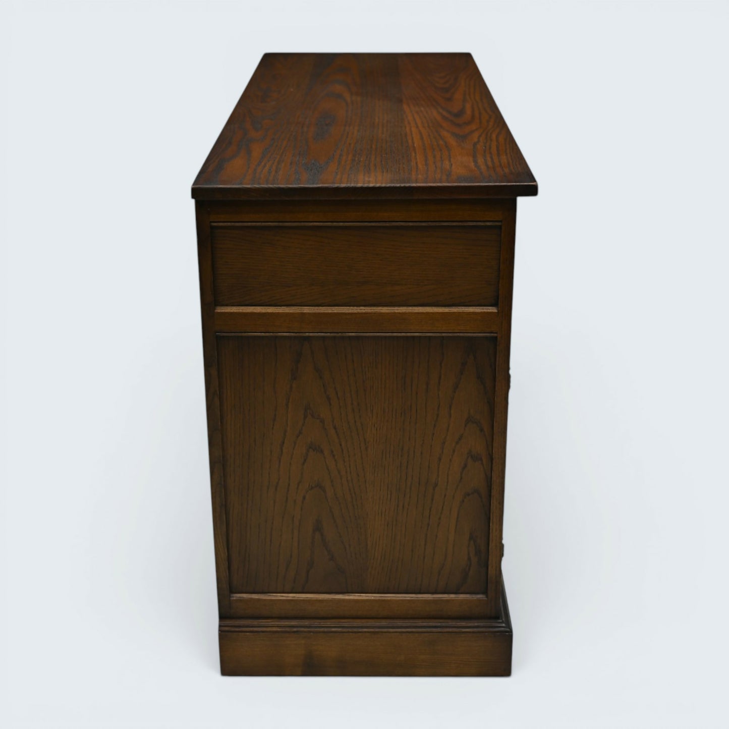 Old Charm Large TV Stand Hi Fi Cabinet Media Unit Unit Light Oak FREE Delivery