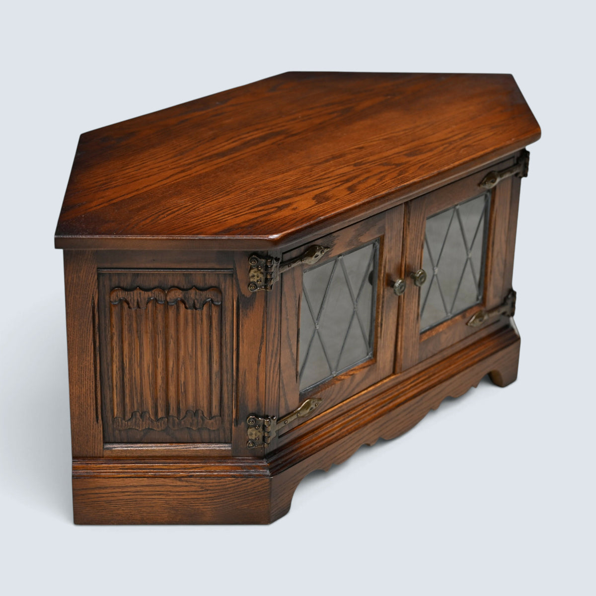 Old Charm Corner TV Stand / Video Cabinet Tudor Brown Finish FREE UK Delivery*