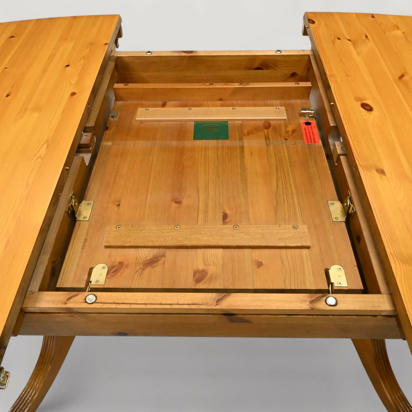 Ducal Extending Dining Table Solid Pine Seats 6-8 152cm/198cm FREE UK Delivery. SBR10911/0509E