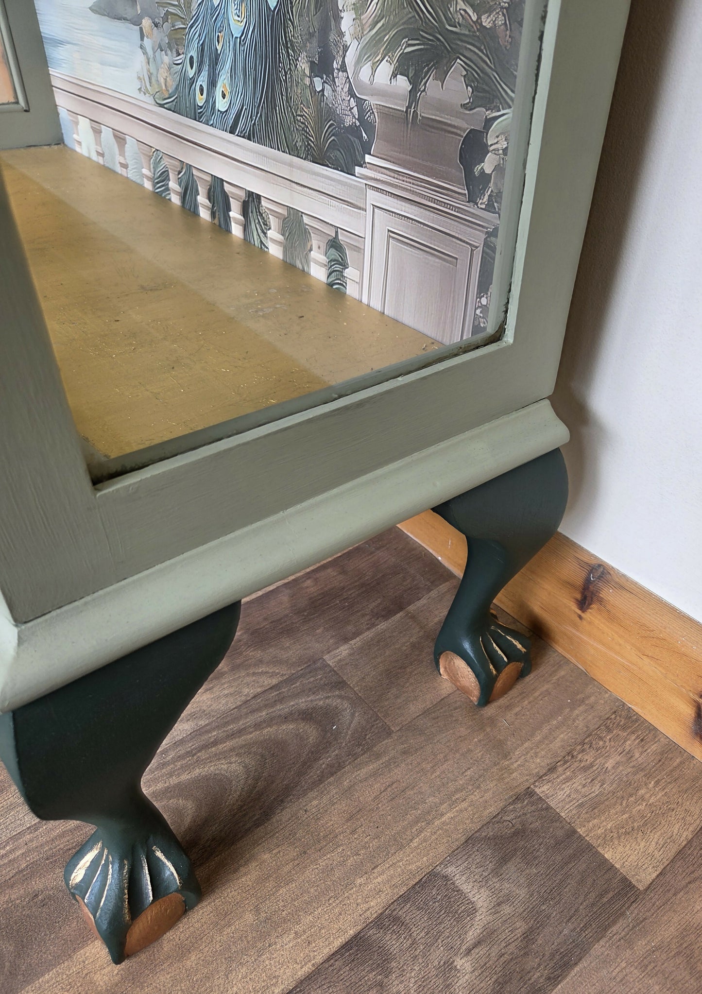 Claw and Ball Foot Cocktail/Drinks Cabinet