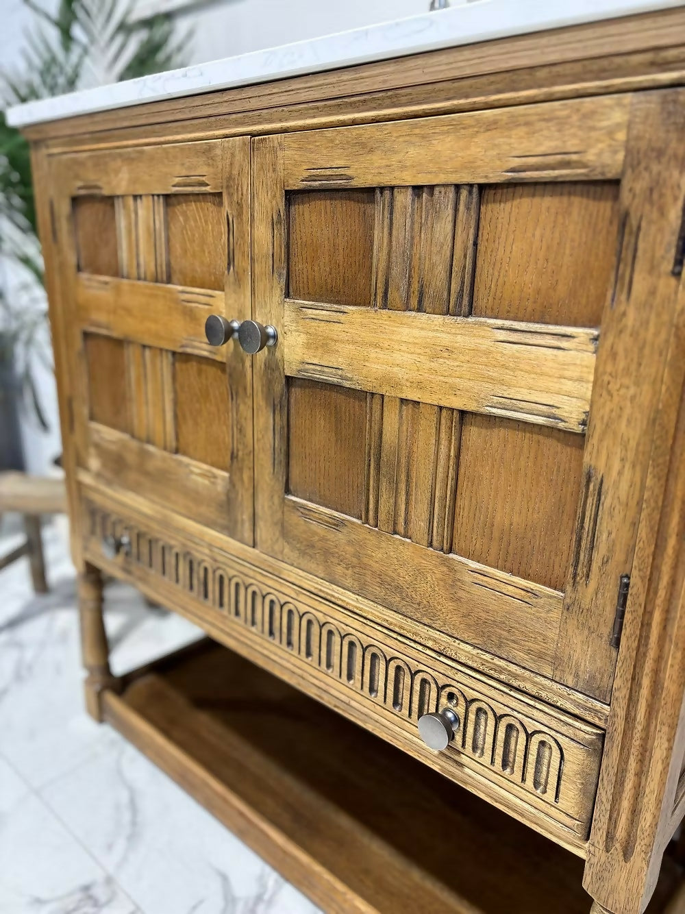 Traditional Bathroom Vintage Vanity Unit