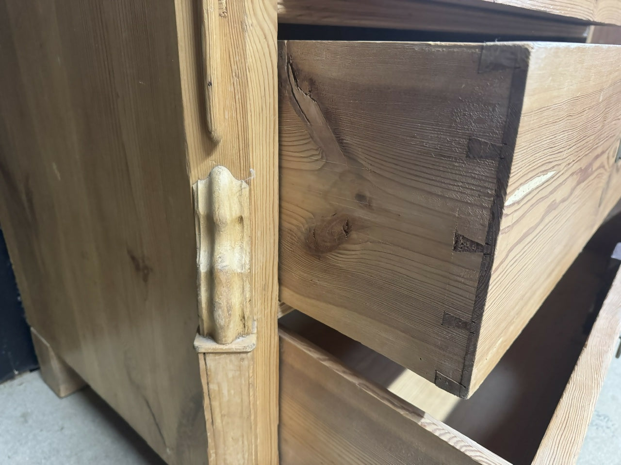 Pine 3 Drawer Chest of Drawers