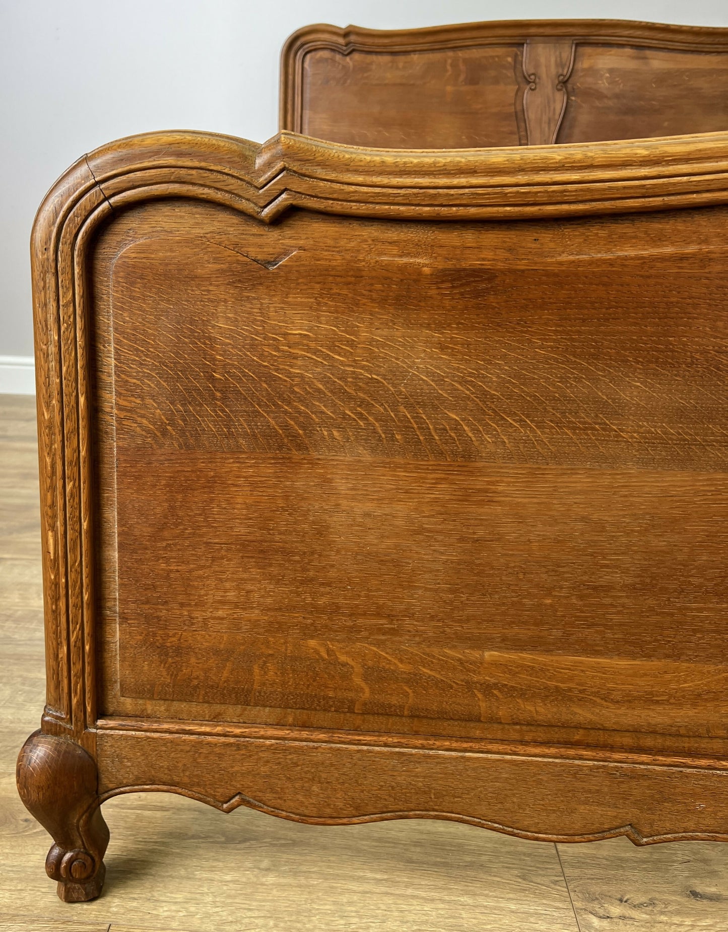 Bed Vintage French Louis XVI Oak Double Bed Frame Carved Headboard LOT 6382