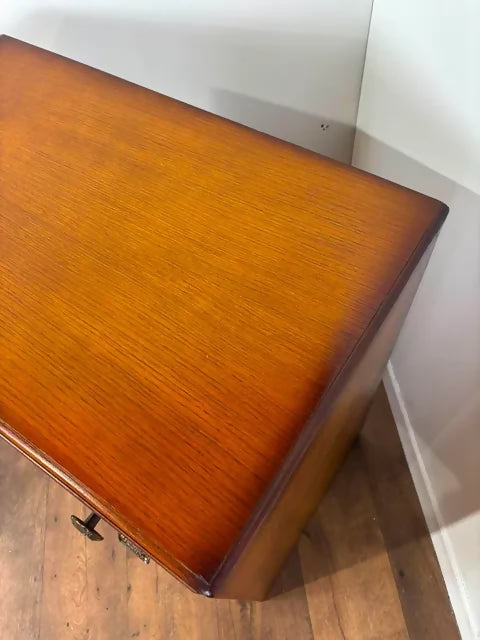 Vintage Oak Veneer Chest of Drawers