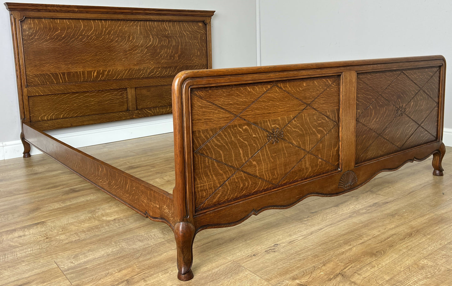Bed Vintage French Louis XVI Oak King Size Bed Frame Carved Headboard LOT 6383