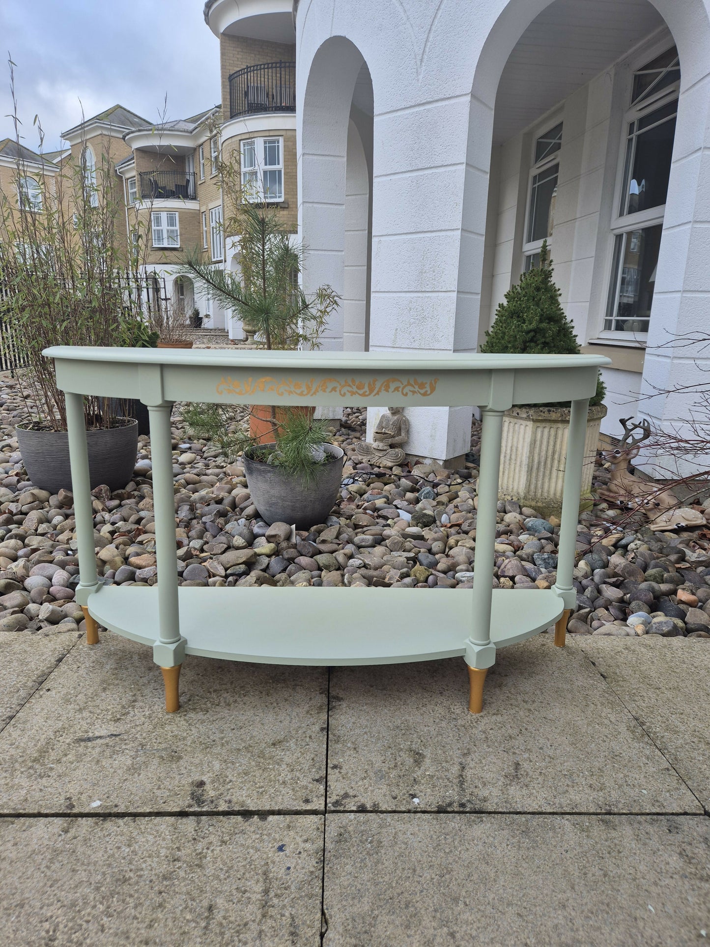 Gorgeous Console table