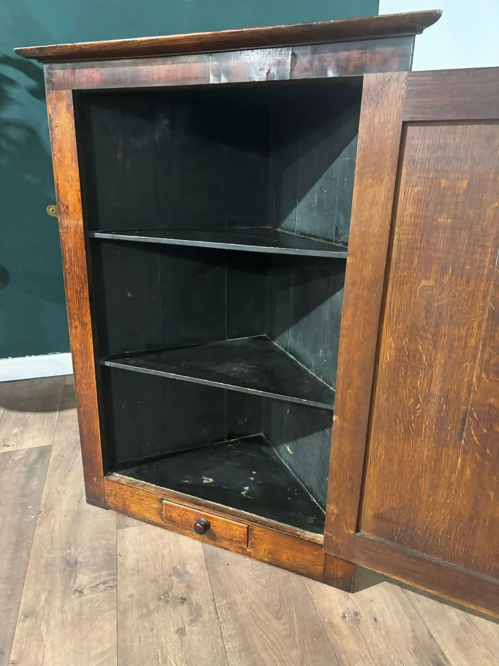 Georgian Oak with Mahogany Cross Banding Corner Cupboard
