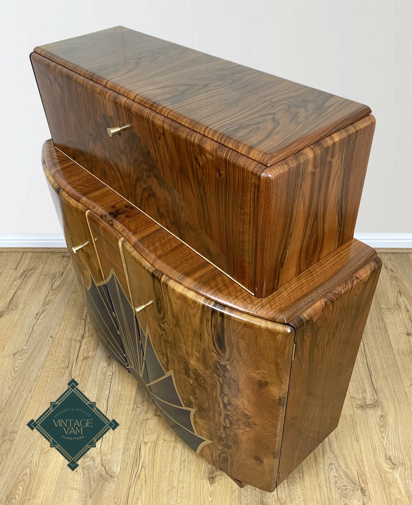 Art Deco cocktail cabinet, drinks bar