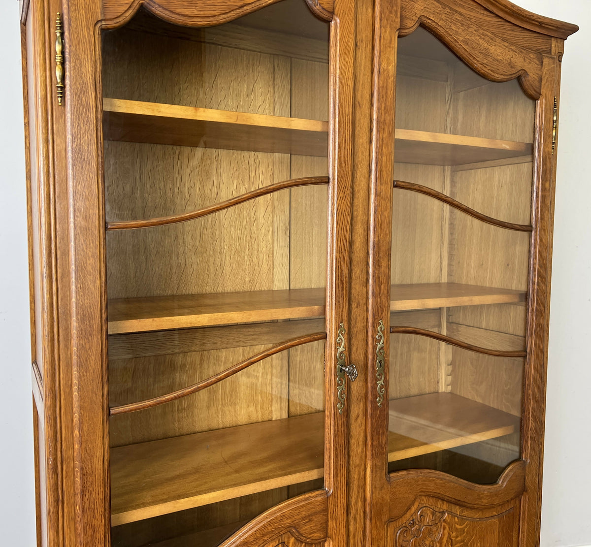 Bookcase Vintage French Louis Oak Glazed Display Cabinet Sideboard LOT 6522