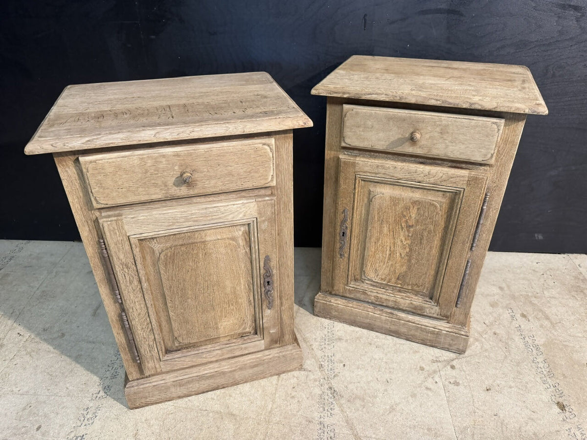 Quality Pair Oak Bedside Cupboards