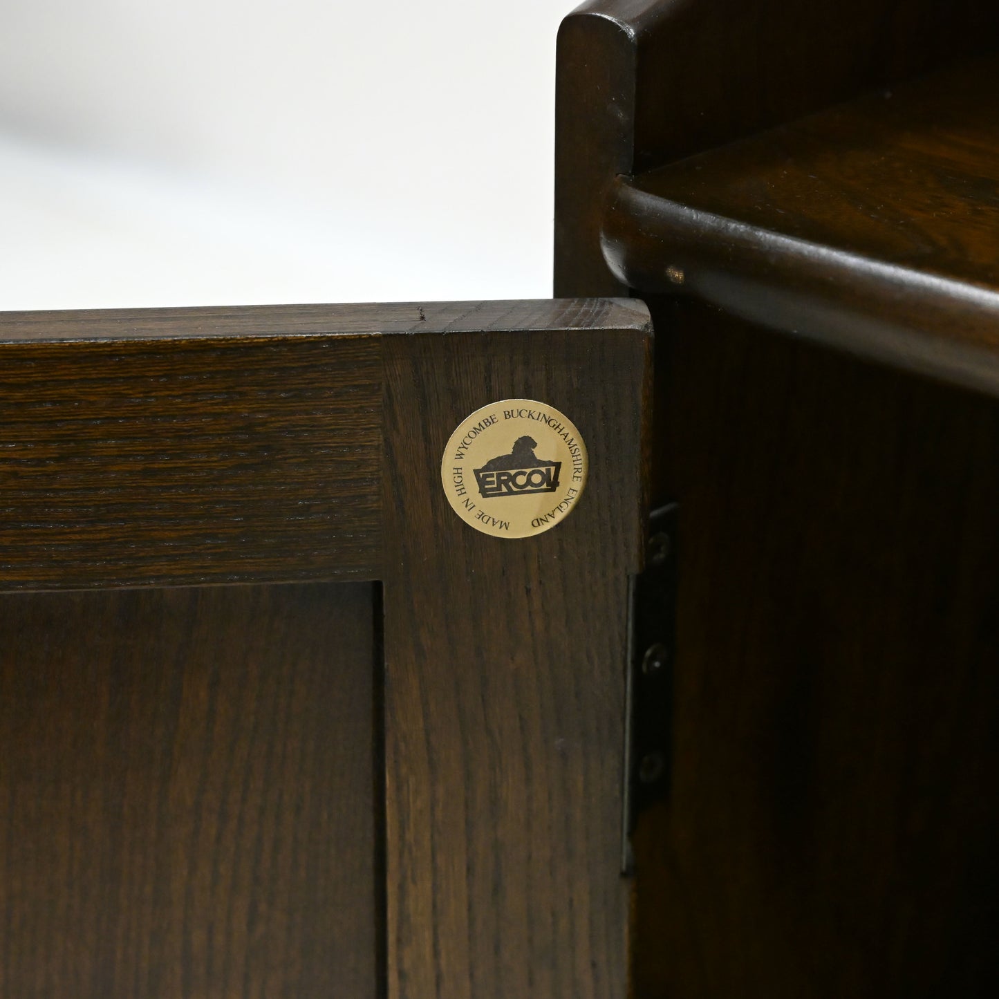 Ercol Waterfall Bookcase 2 Shelves And Cupboard Traditional FREE UK* Delivery. SBR10069/1202E