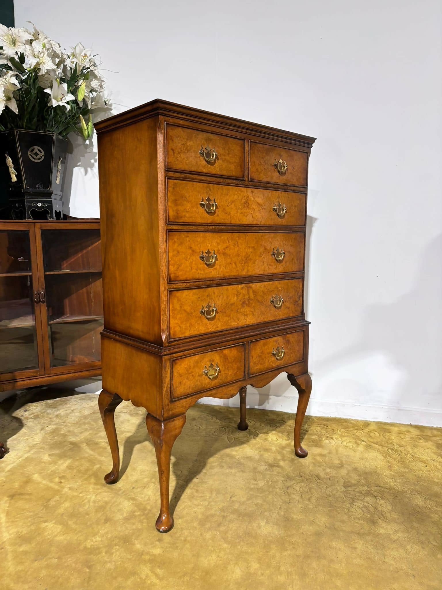 Vintage burr walnut veneered chest on stand99