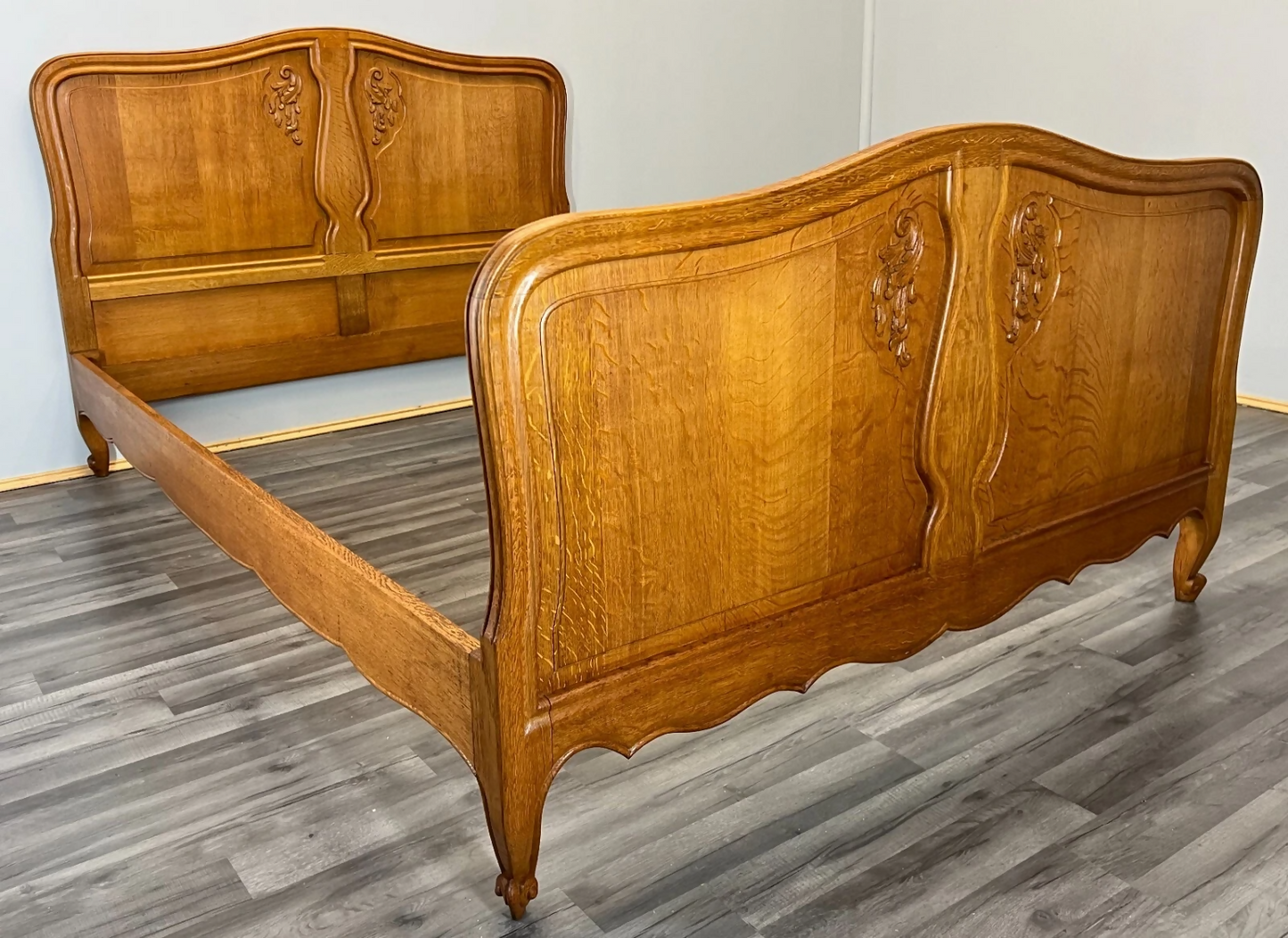 Bed Vintage French Louis XVI Double Bed Frame Oak Carved Headboard LOT 3654