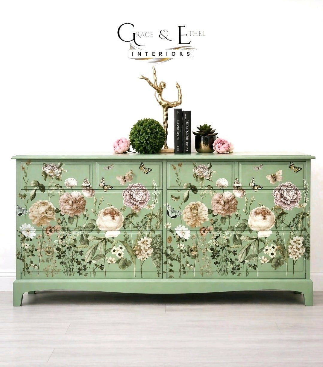 PAINT TO ORDER-Stag minstrel captains chest in green