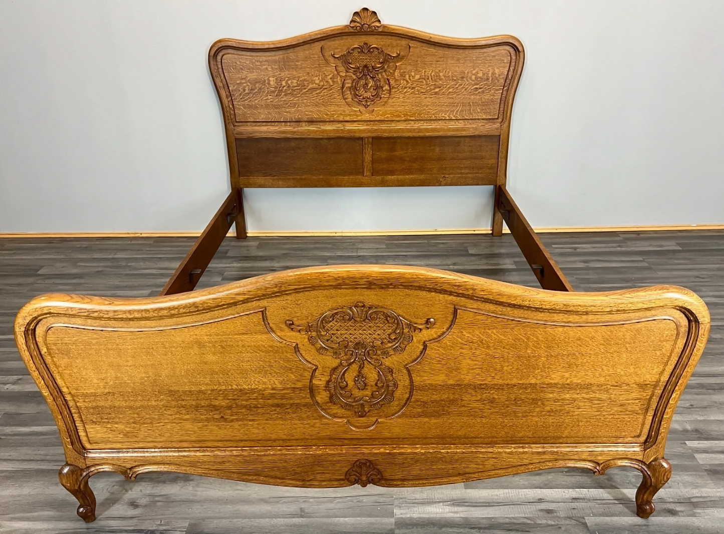 Bed Vintage French Louis XVI Oak Double Bed Frame Carved Headboard LOT 3667