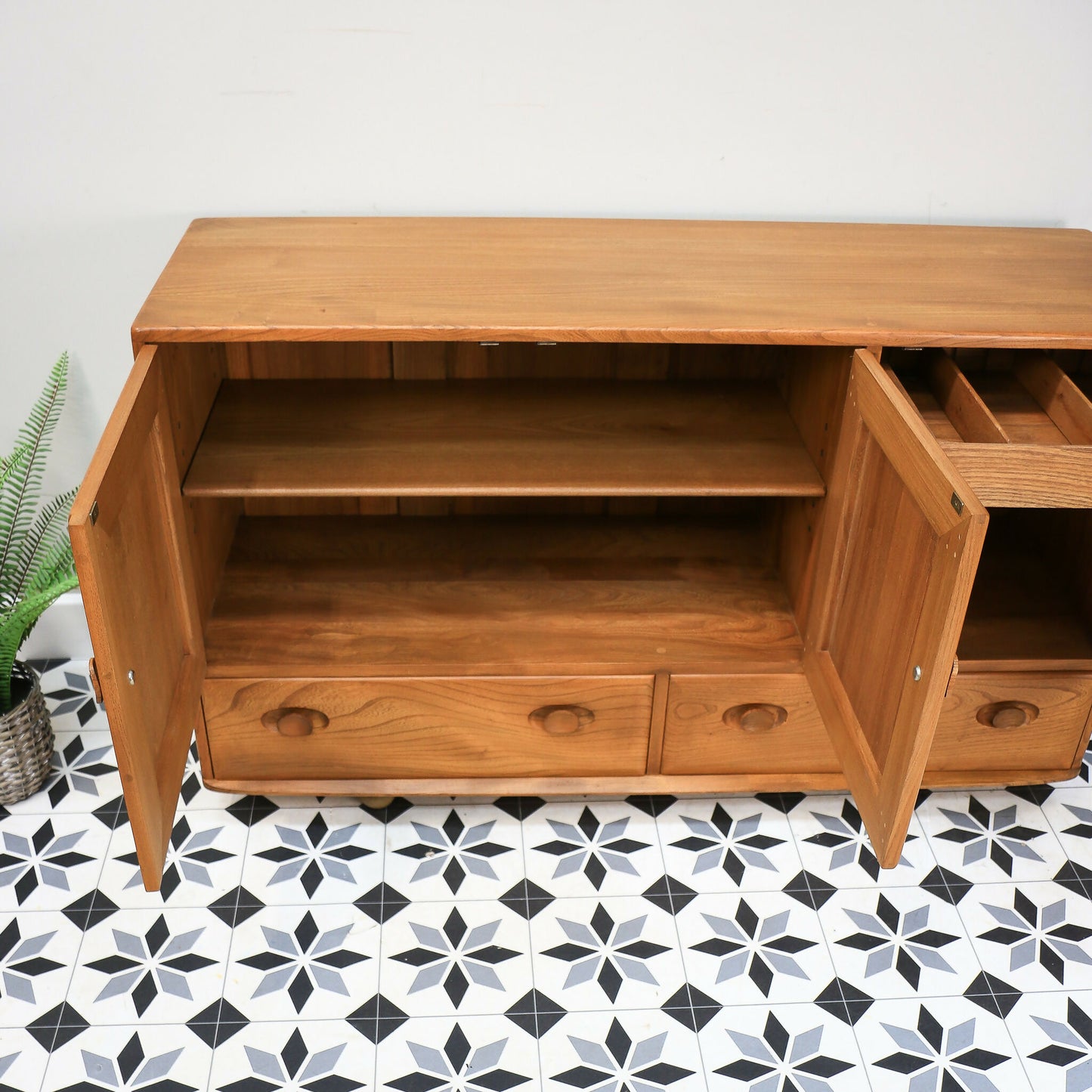 Ercol Windsor Elm Sideboard Model 468 on Castors Light Finish 1960s