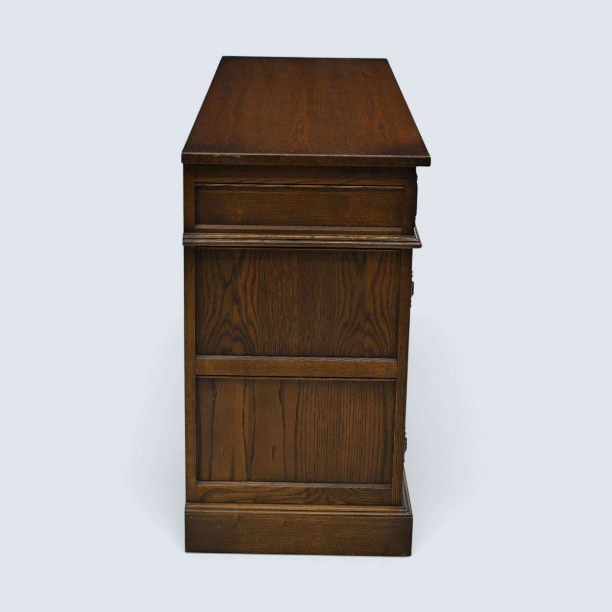Old Charm Lancaster Sideboard Light Oak Finish Model 2145 FREE UK Delivery*