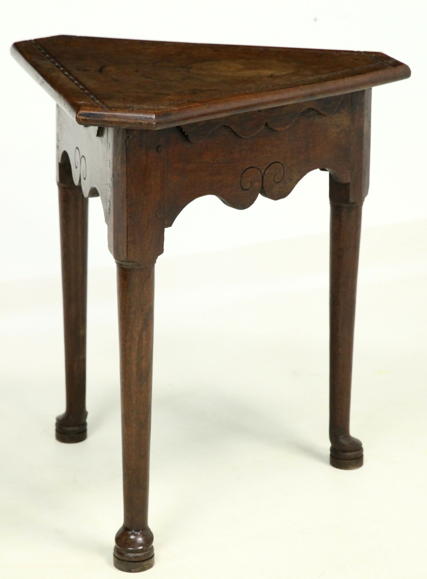 18th Century English Oak Cricket Table Tripod Legs FREE Nationwide Delivery. SBR4244/1010V4