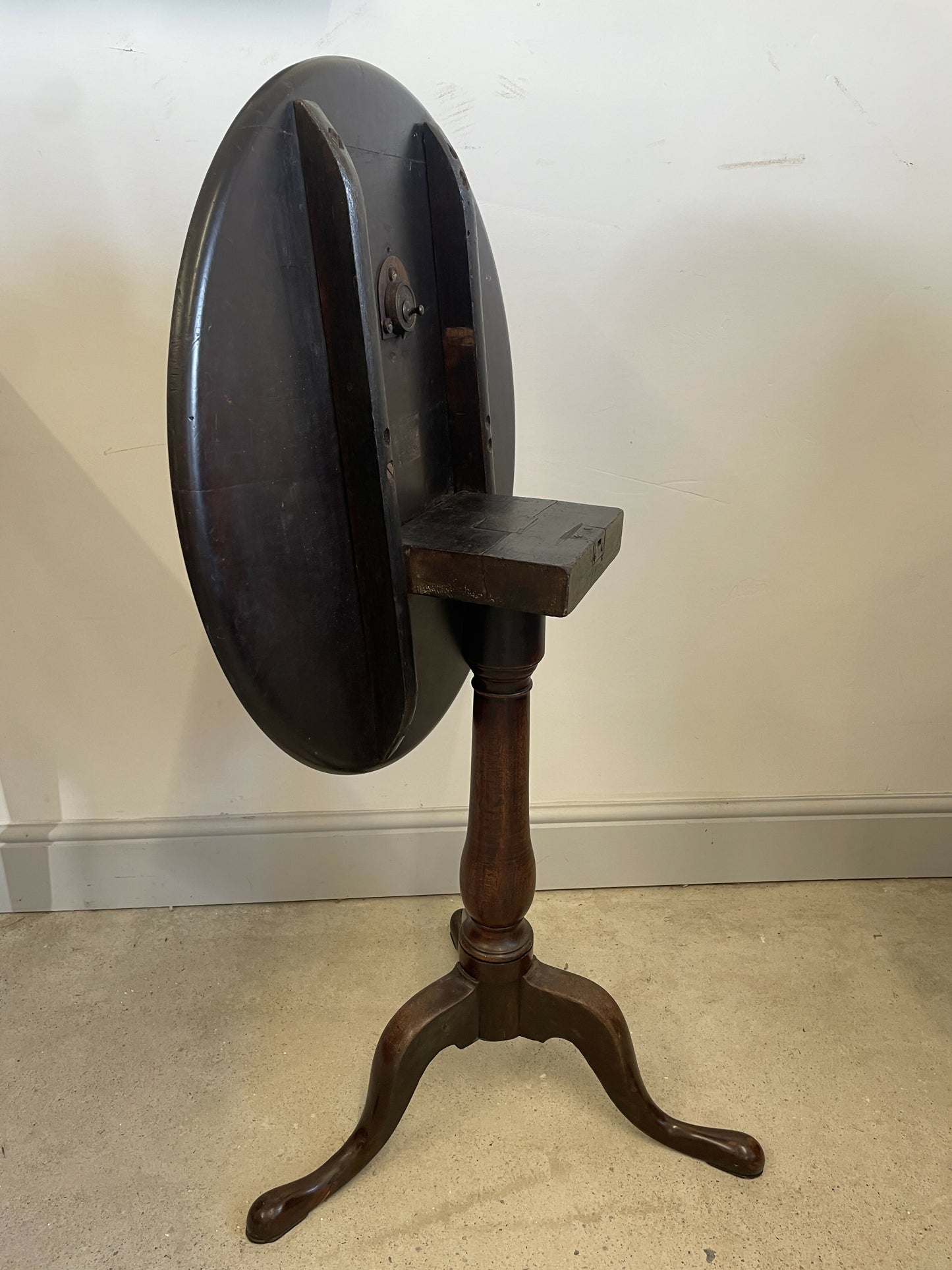 A Georgian antique oak tripod table