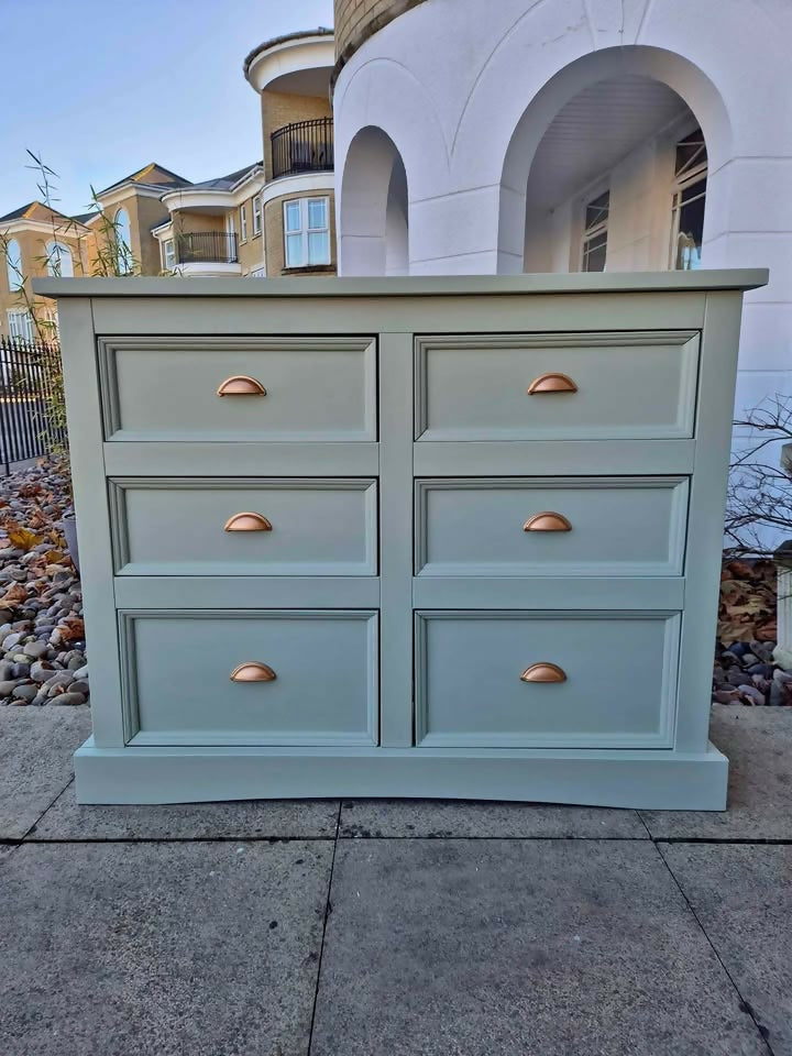 Gorgeous Double fronted chest of drawers