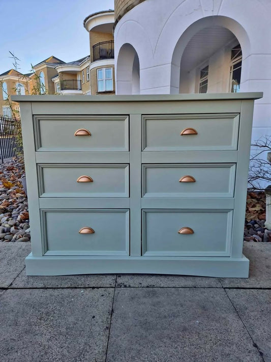 Gorgeous Double fronted chest of drawers