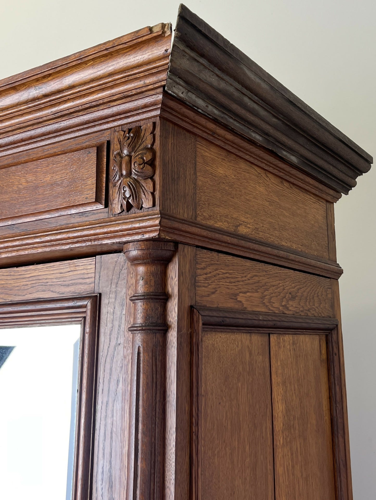 Wardrobe Antique French Style Oak Three Door Carved Mirrored Armoire LOT 6231