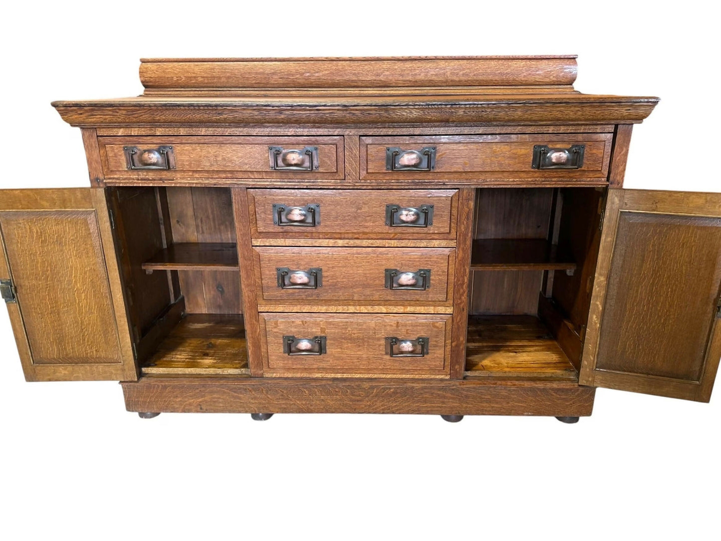 Vintage Oak early 20th Arts & Crafts period sideboard cupboard