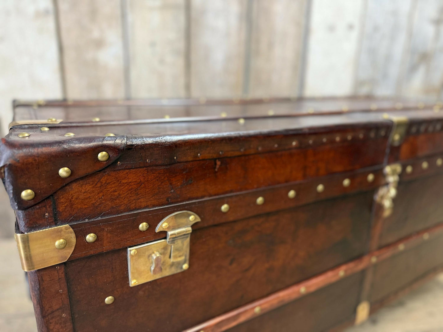 Unique luxury antique leather coffee table trunk