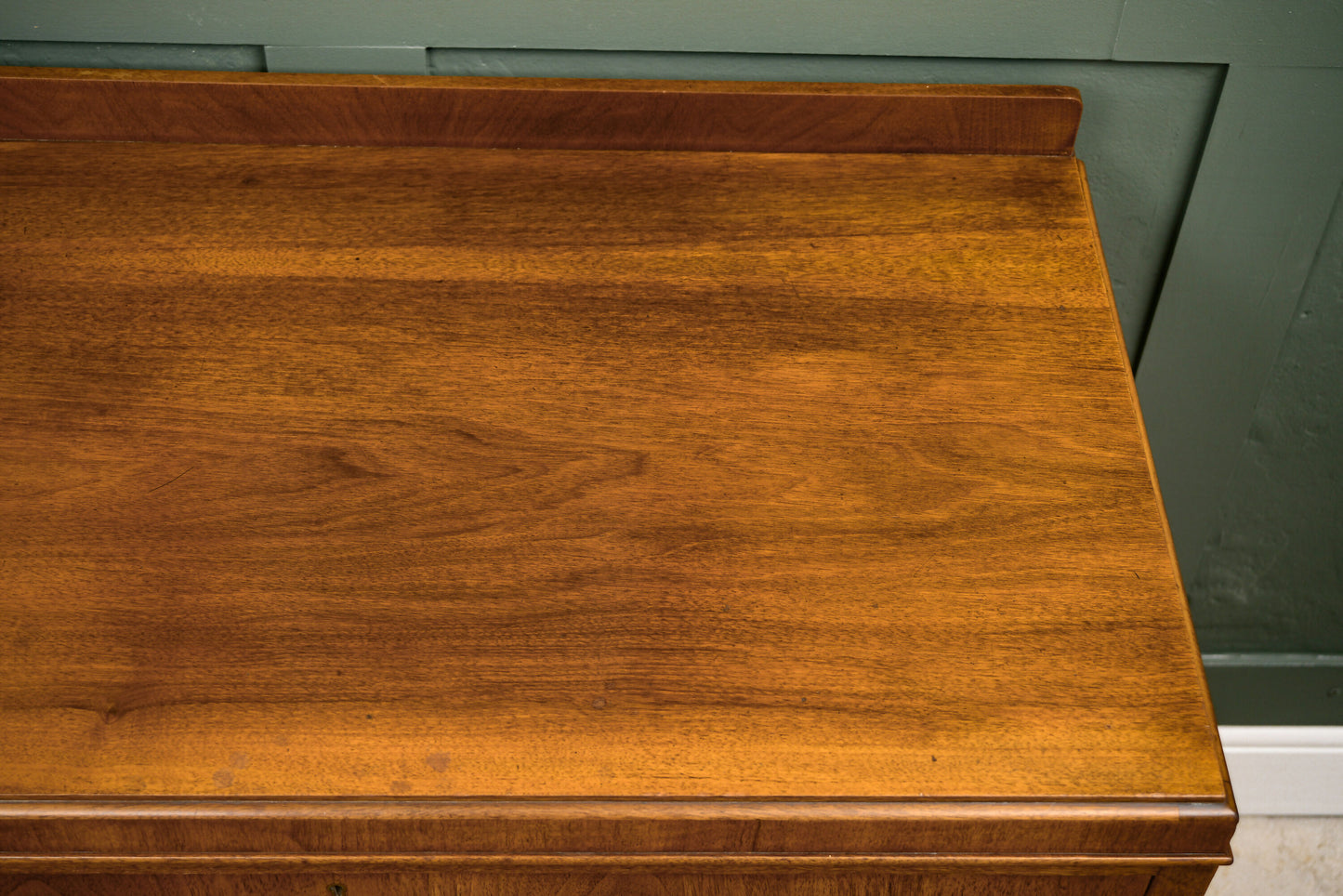 Art Deco Walnut Chest of Drawers - Queen Anne Legs