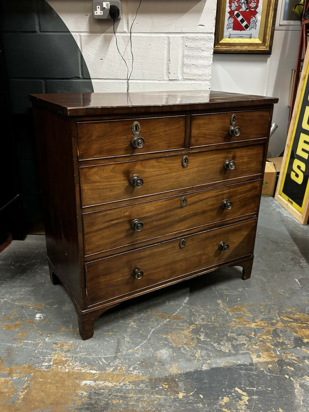 Georgian Mahogany Chest Of Drawers. Nice Small Proportions.