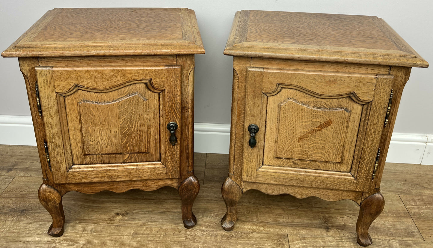 Pair of Bedside Tables Vintage French Louis Style Oak Nightstands Cabinets LOT 6309