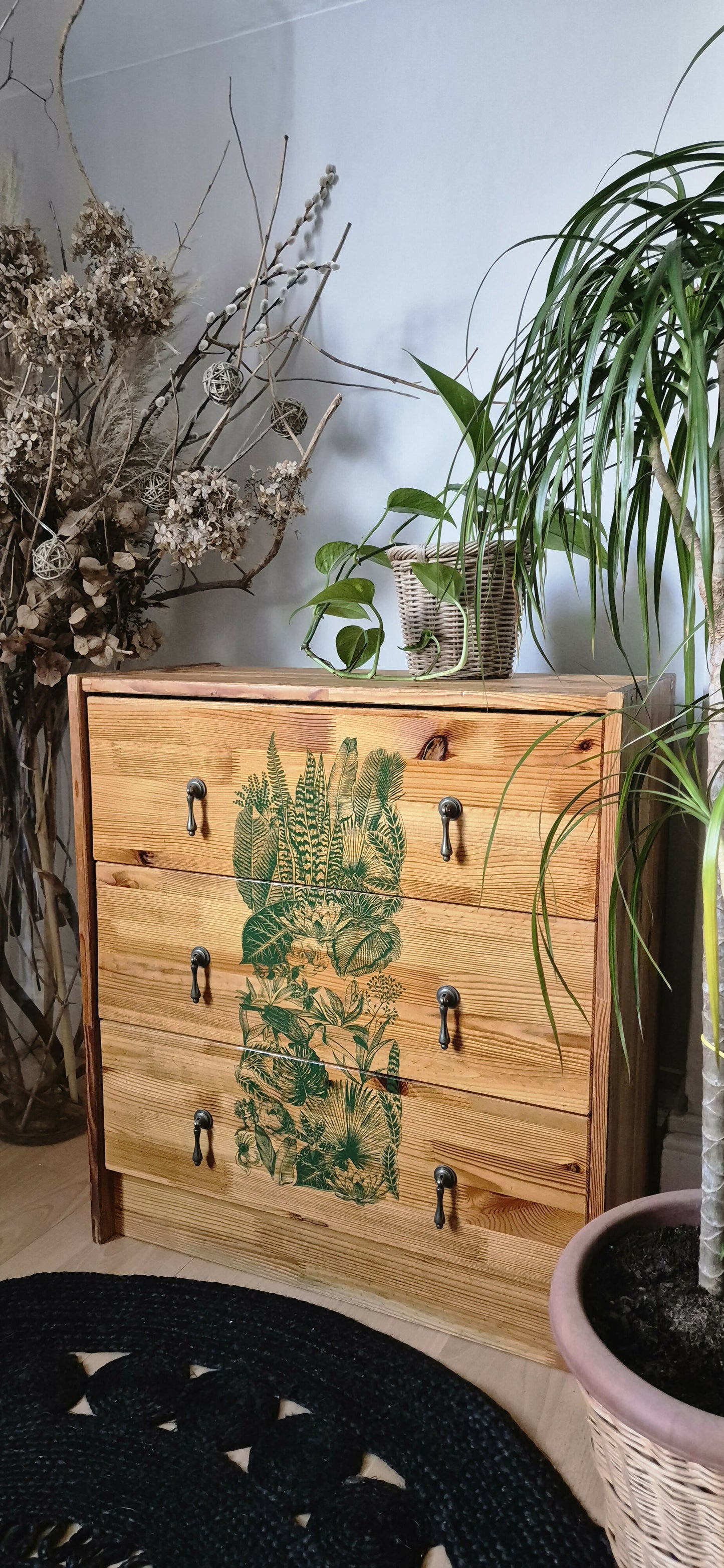 Small chest of drawers