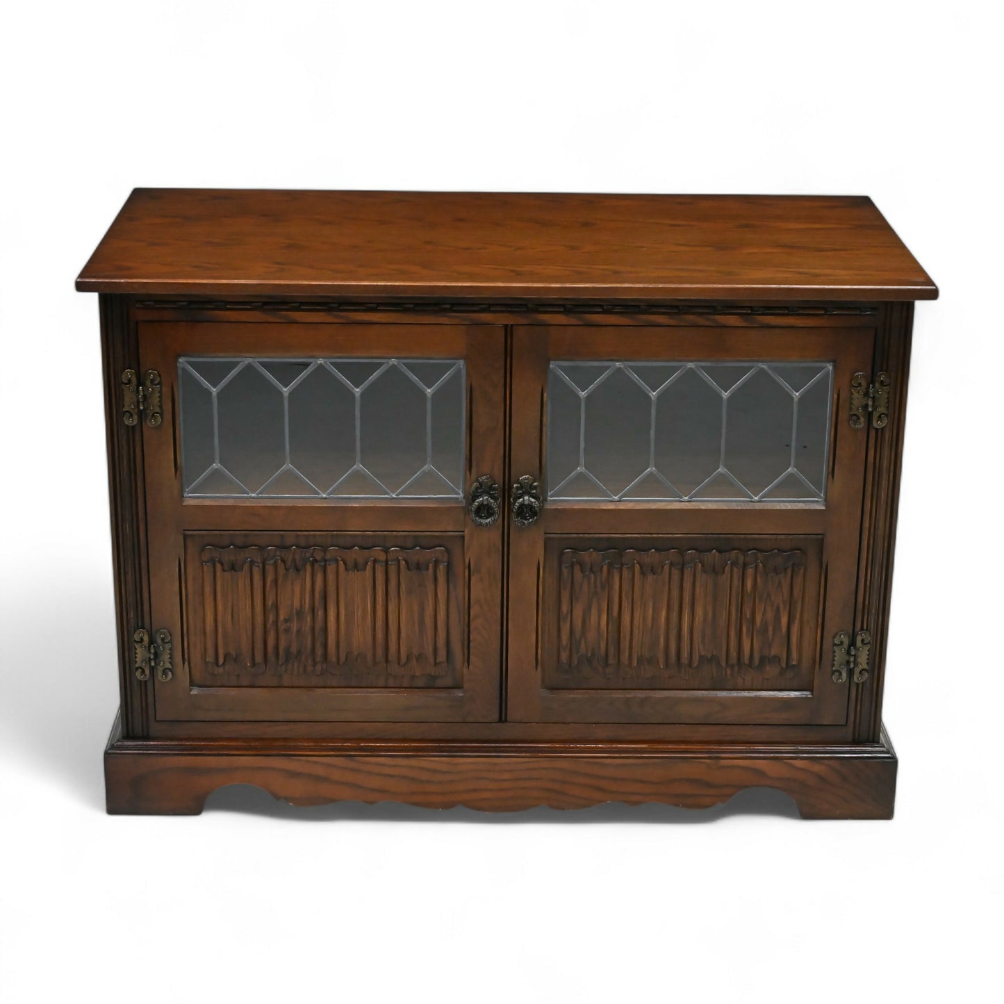 Old Charm TV Stand Glazed Drawer Model 2265 Tudor Brown FREE UK Delivery. SBR10351/1704E