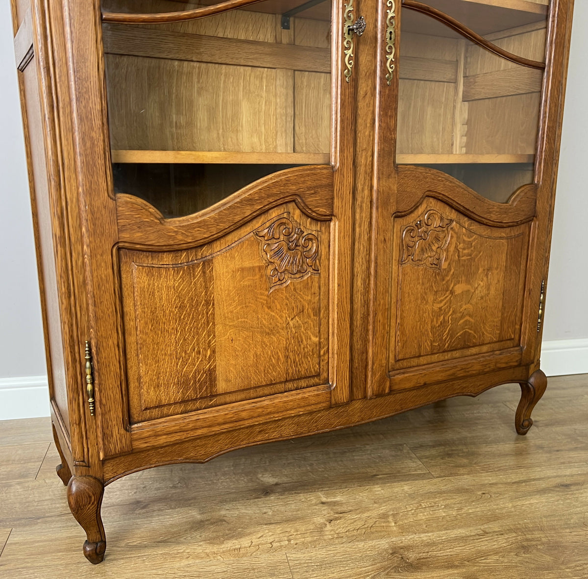 Bookcase Vintage French Louis Oak Glazed Display Cabinet Sideboard LOT 6522