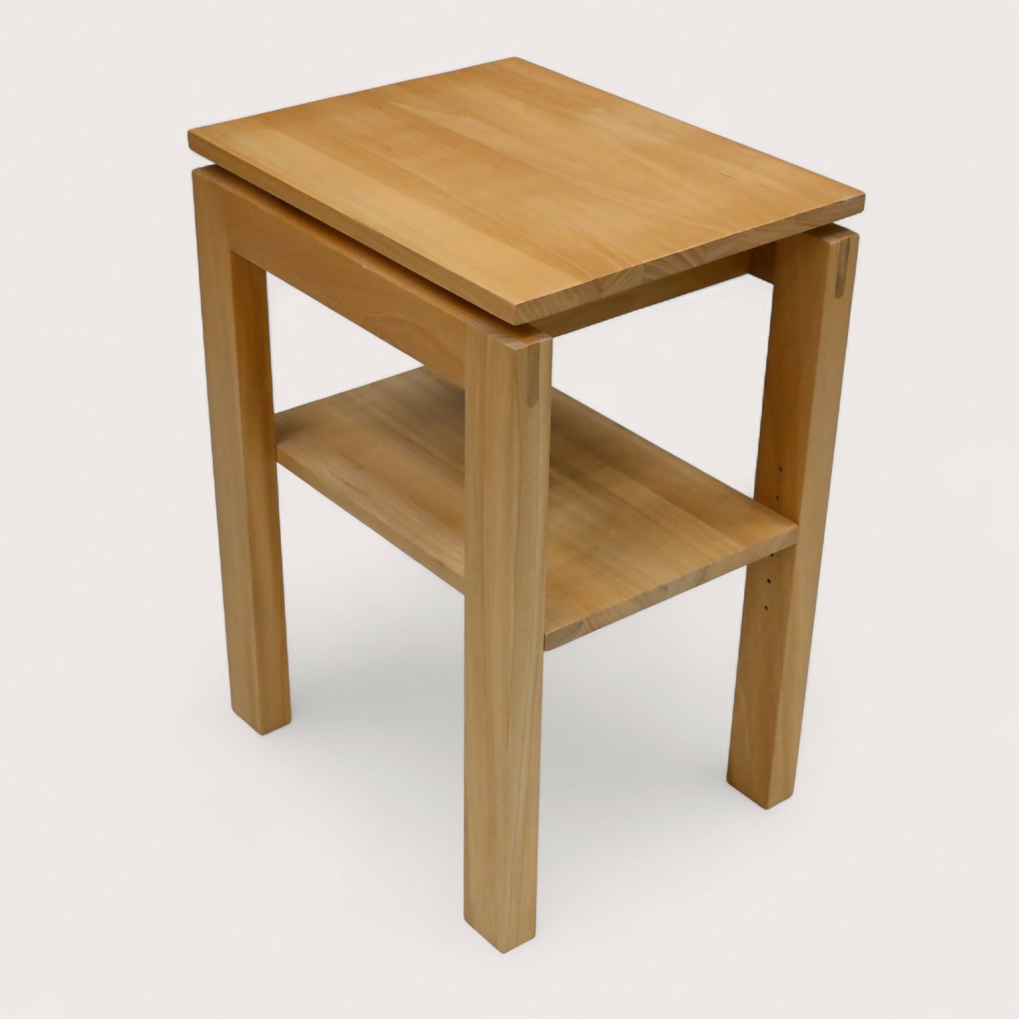 Ercol Latitude Lamp Table Ercol's Blonde Finish Model 0099 FREE UK Delivery*. SBR10786/0108E