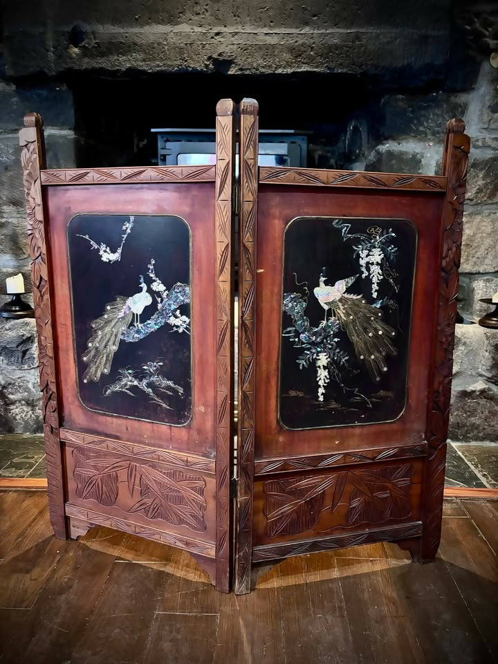 Eastern/Oriental Folding Peacock Fire Screen / Decorative Table Screen Carved Wood & Mother Of Pearl Style Inlay