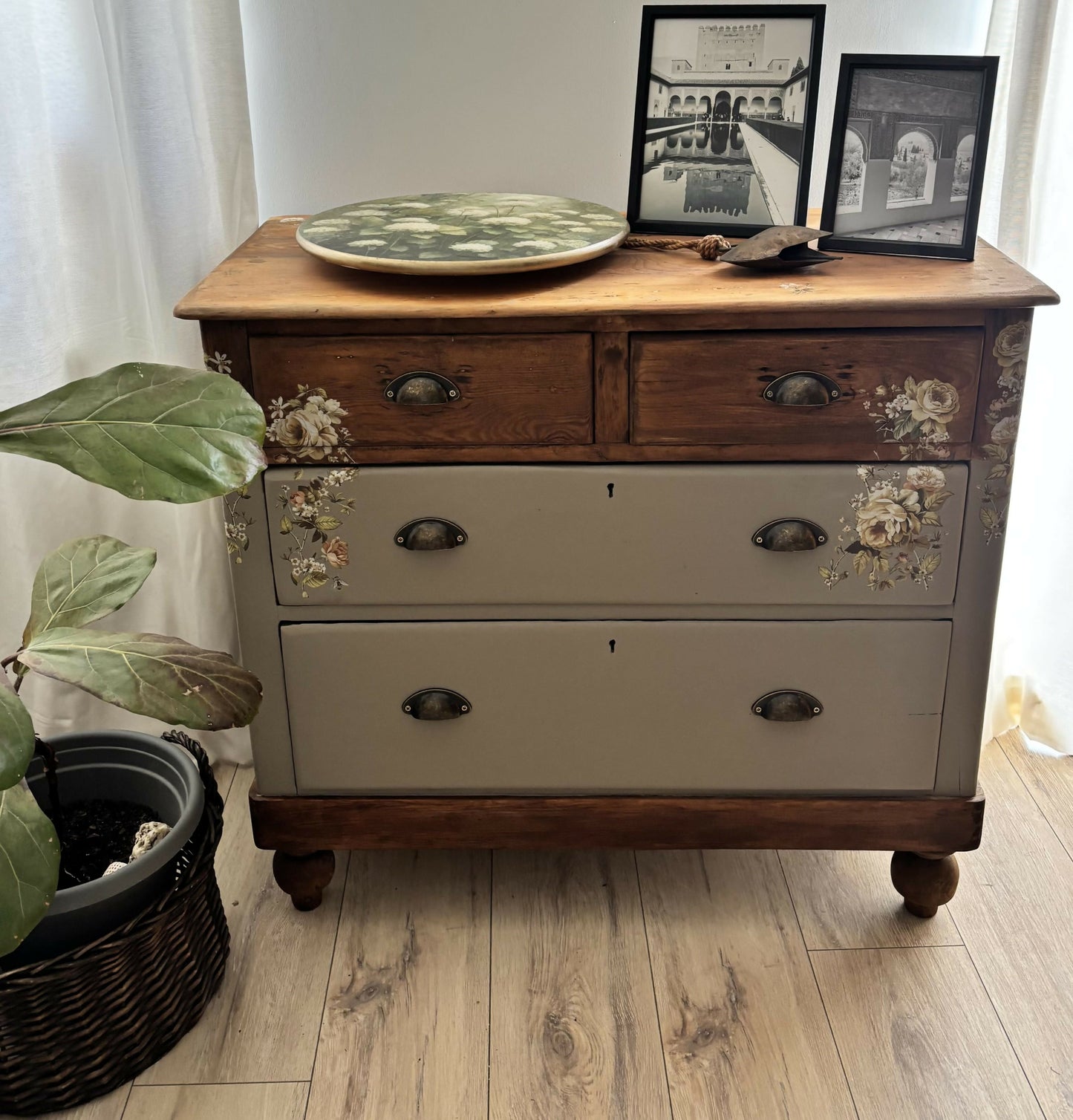Victorian chest of drawers