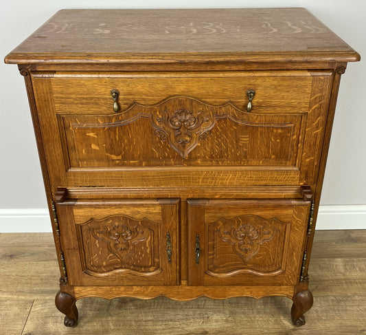 Cabinet Vintage French Louis XIV Style Oak Sideboard Carved Cupboard LOT 6249