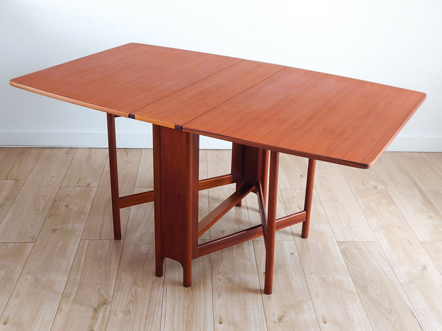 Mid Century Retro McIntosh Drop Leaf Dining Table