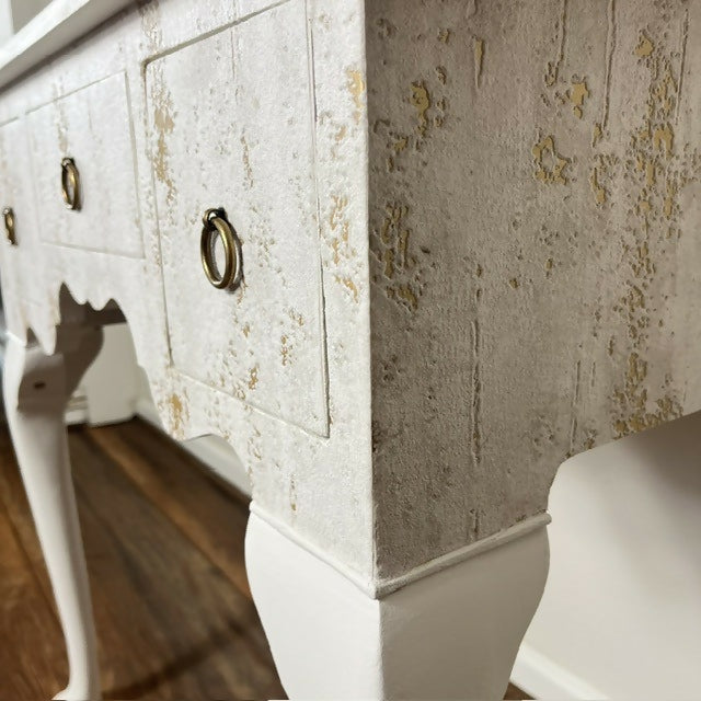 Beautiful vintage- Queen Anne style Console Table
