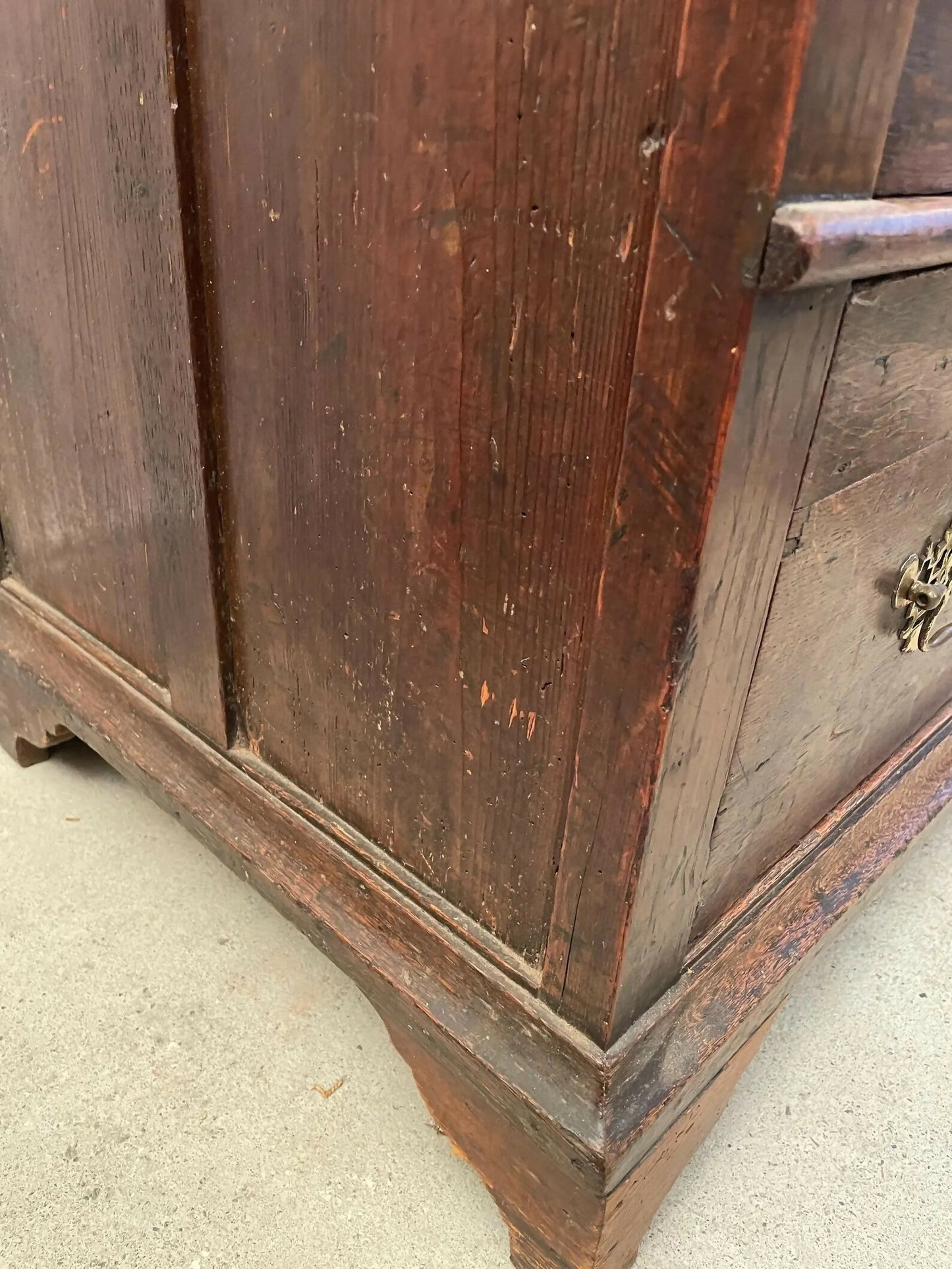 An 18th century vintage oak chest of drawers