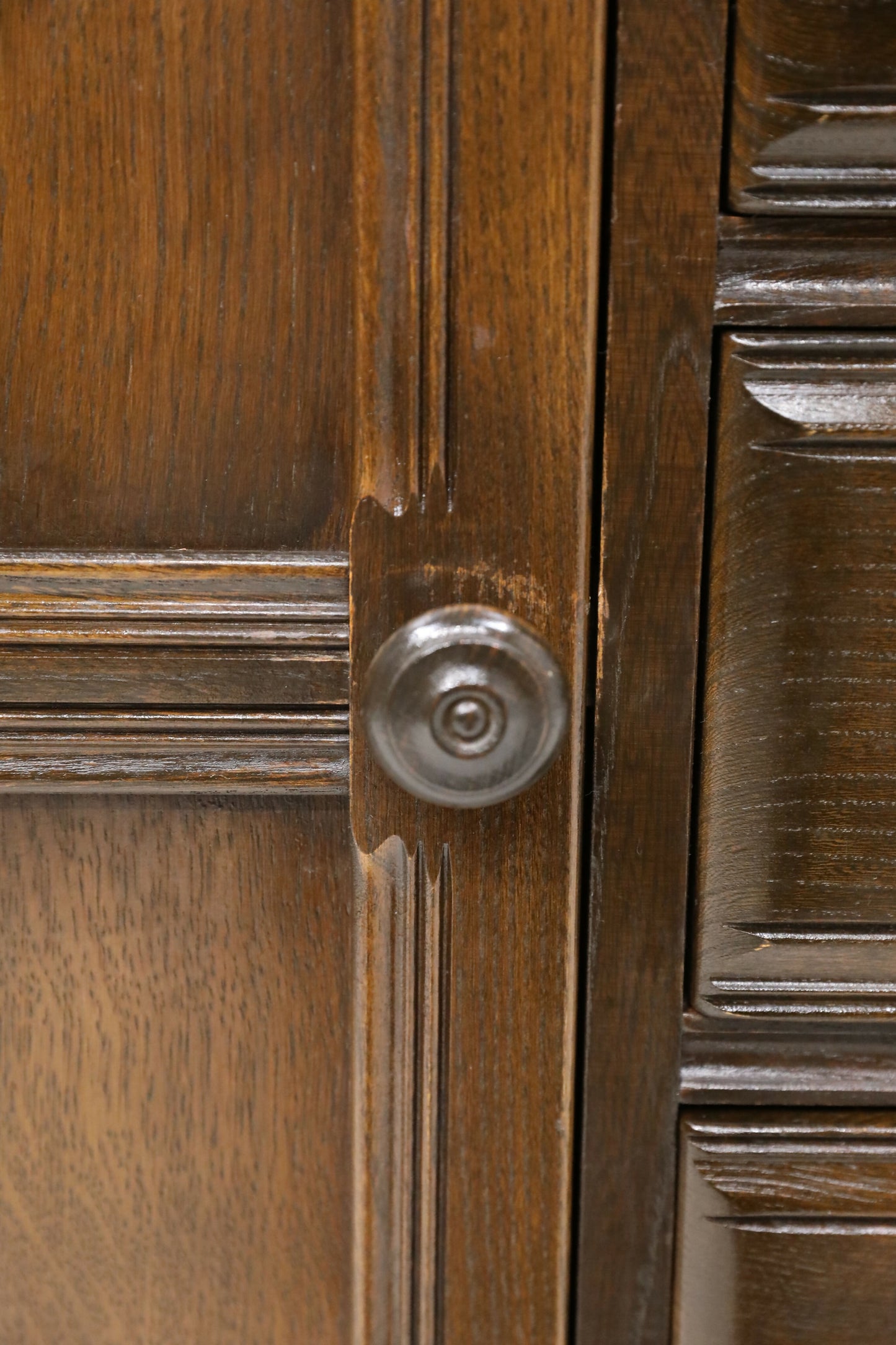 Ercol Old Colonial Welsh Dresser 4 Drawers 2 Cupboards Shelving FREE UK Delivery. SBR8731/1801D