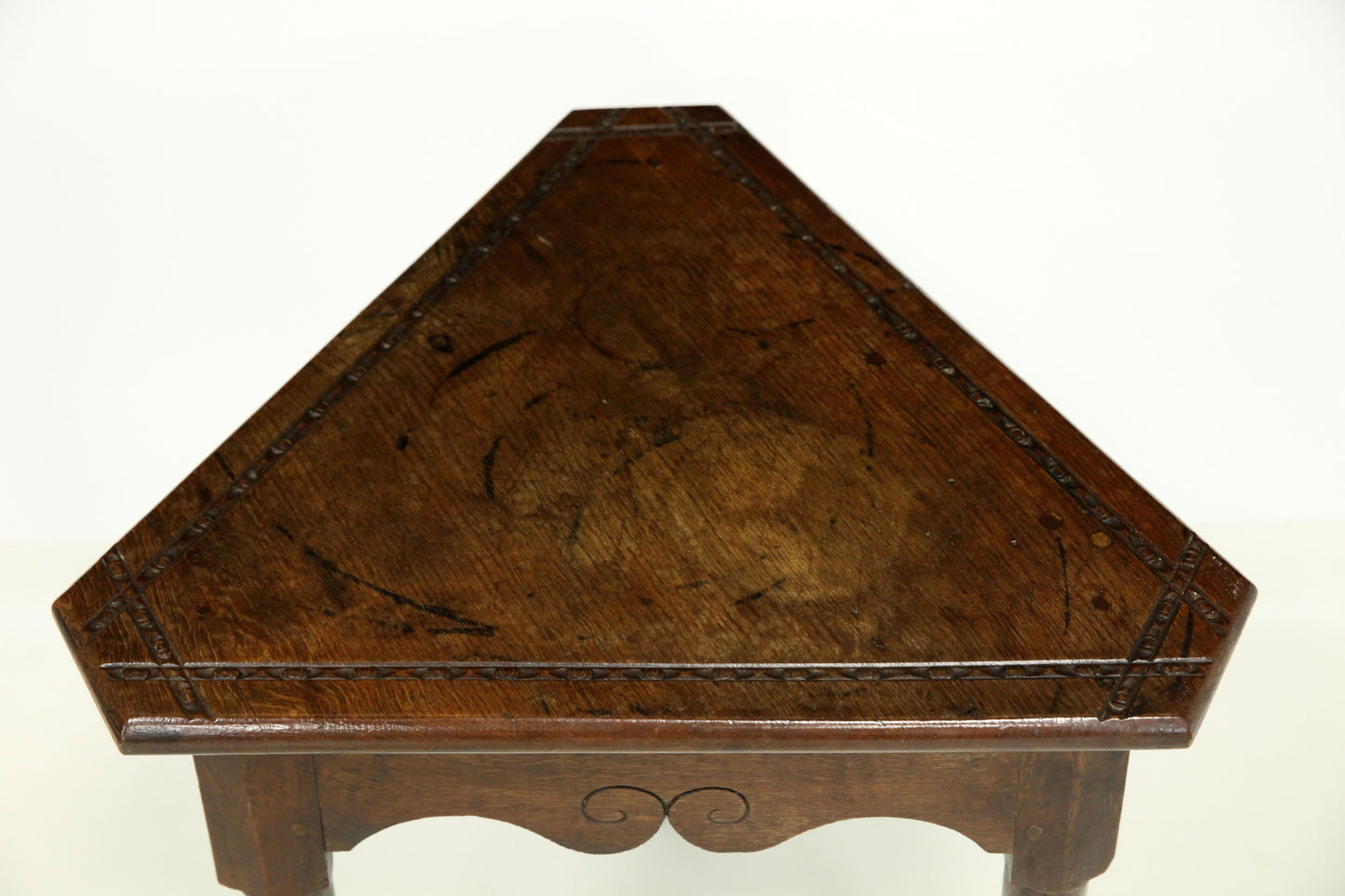 18th Century English Oak Cricket Table Tripod Legs FREE Nationwide Delivery. SBR4244/1010V4