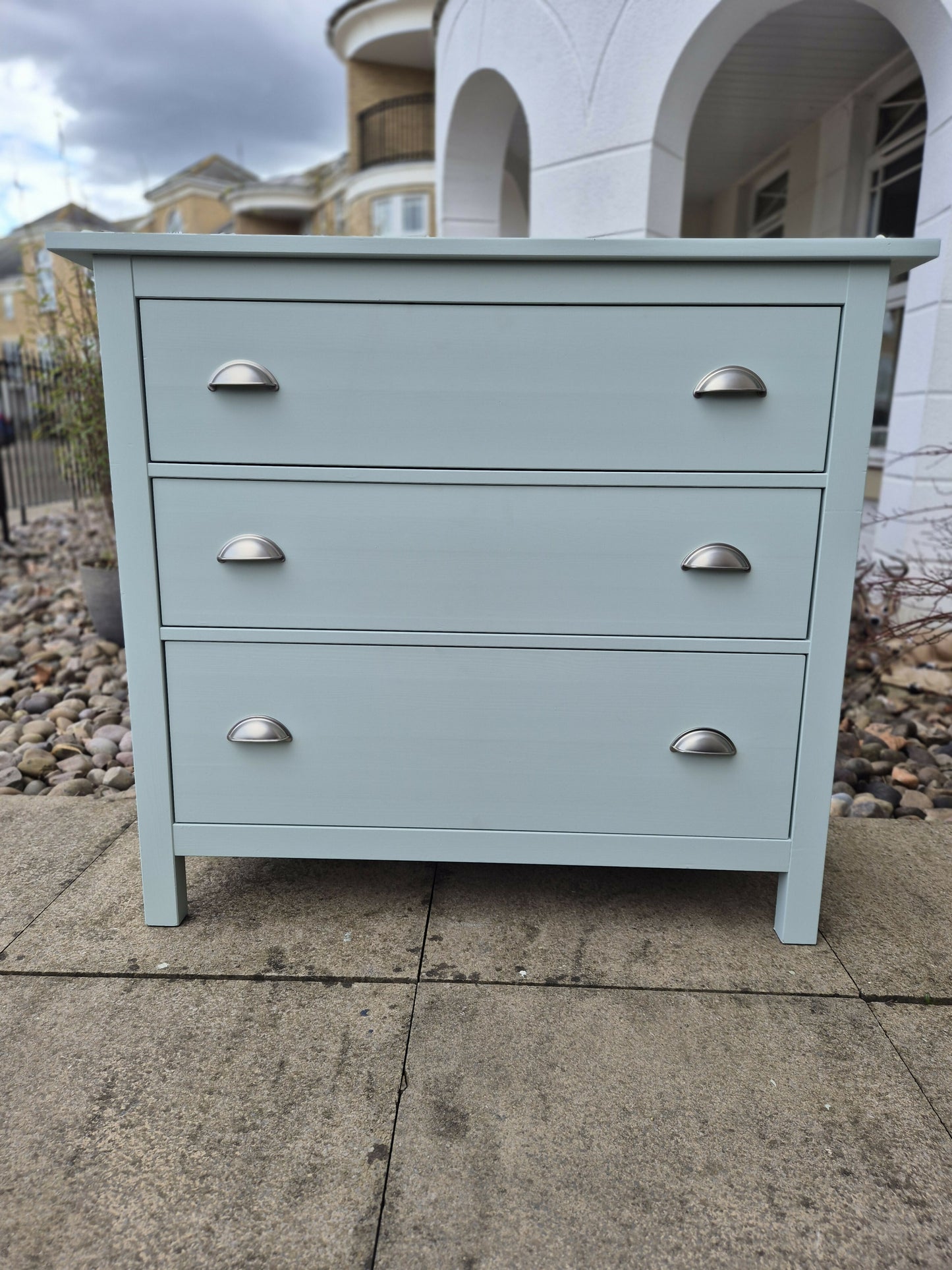 Gorgeous chest of drawers