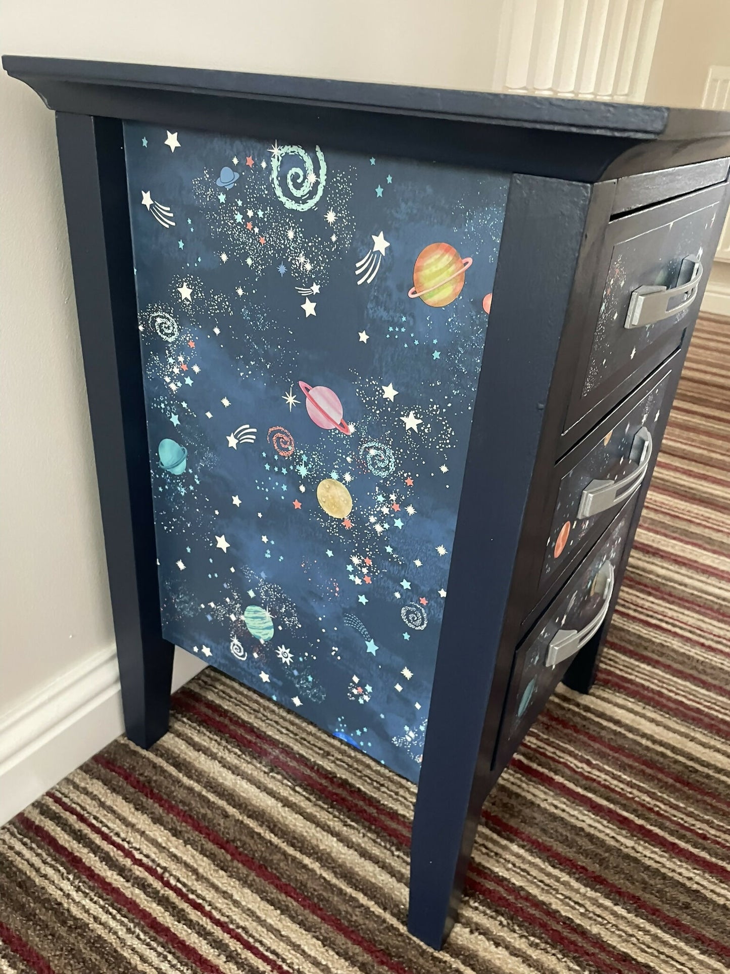 Small three drawer chest - bedside cabinet