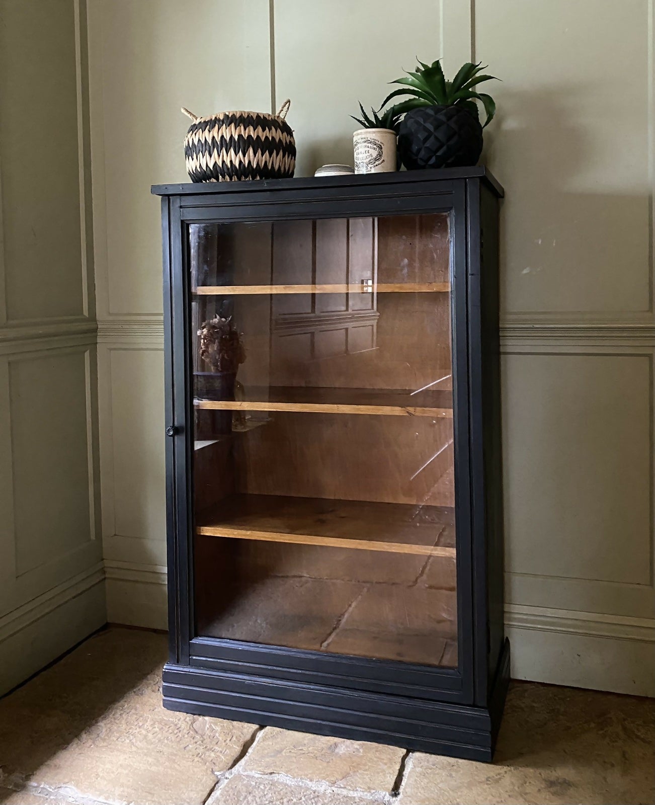 Vintage Black Painted Glazed Display China Cabinet Bathroom Cabinet