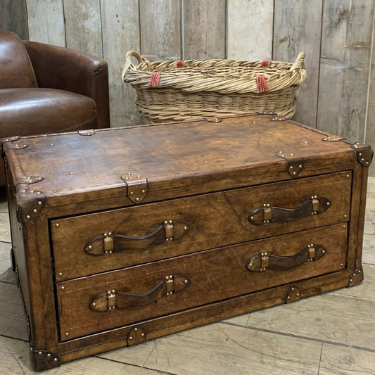 Handmade Vintage Leather Coffee Table Trunk: Vintage-Inspired Storage Chest