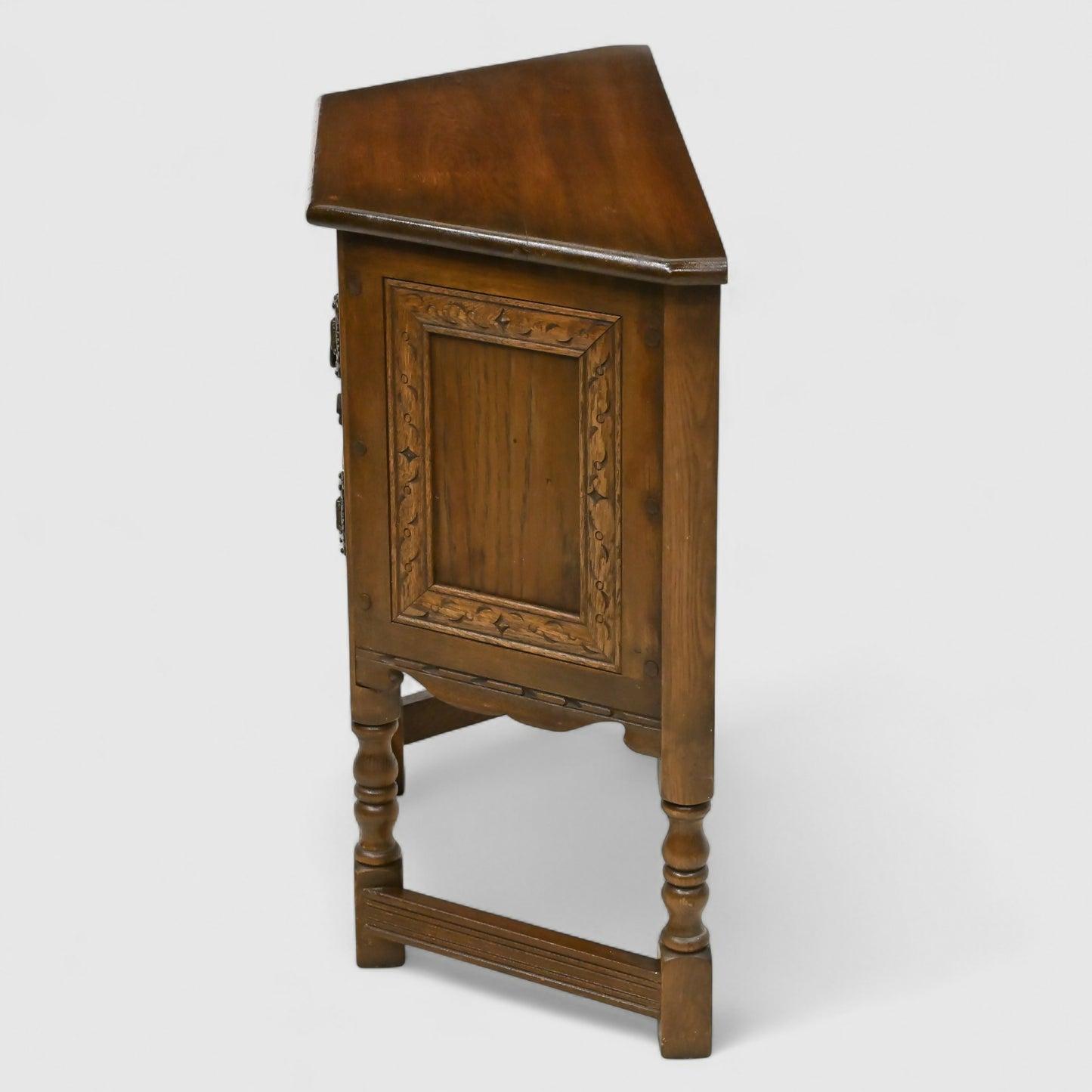 Old Charm Canted Table Hall Table/Cupboard Light Oak Finish FREE UK Delivery. SBR10845/1908E