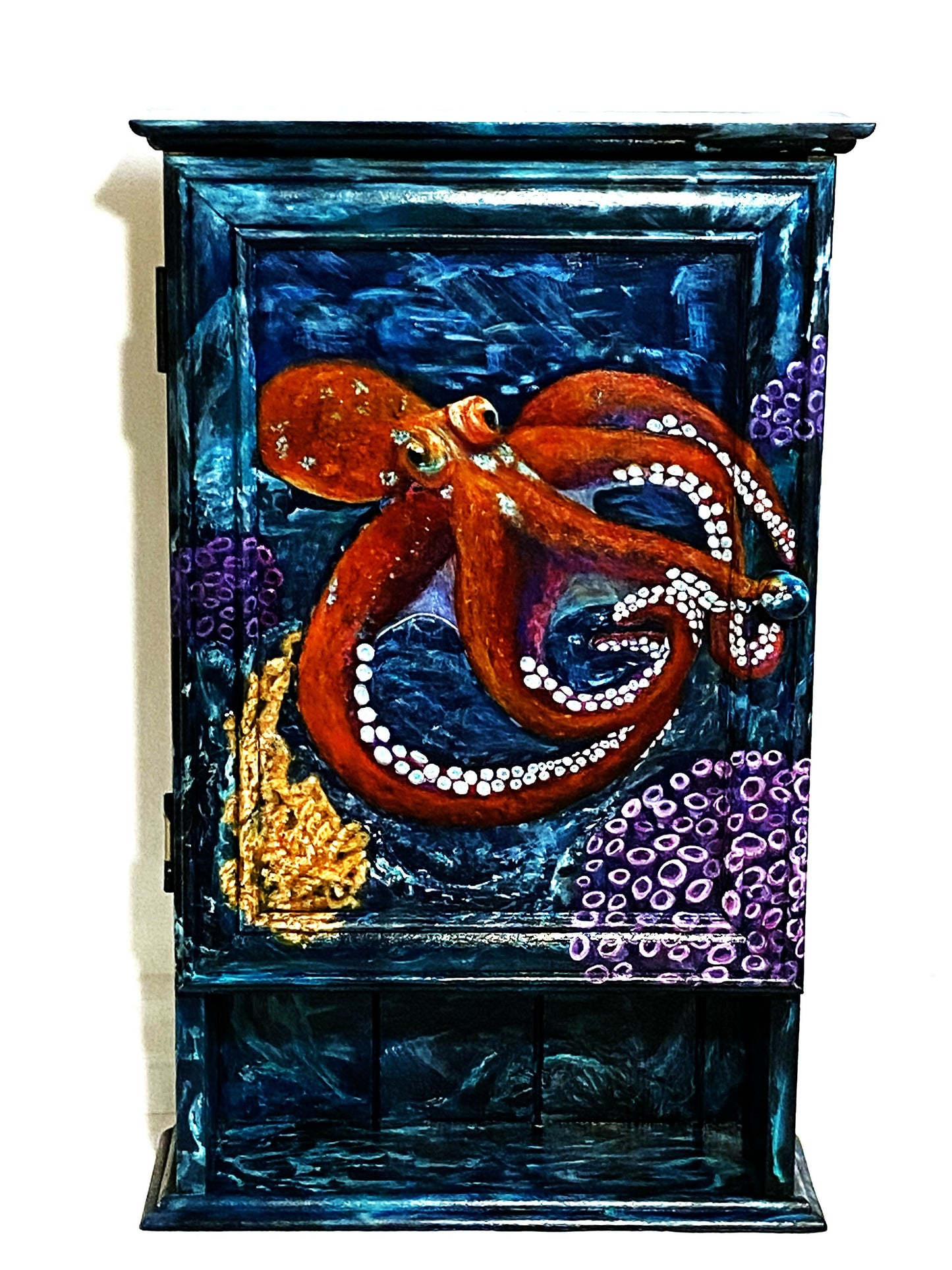 Octopus wall cupboard with mirror
